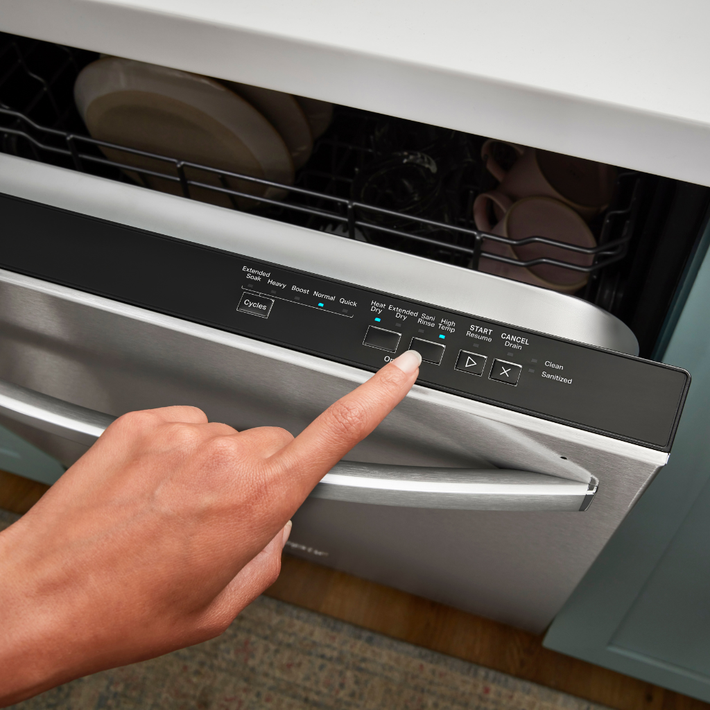 24 In Quiet Dishwasher with Boost Cycle and Pocket Handle